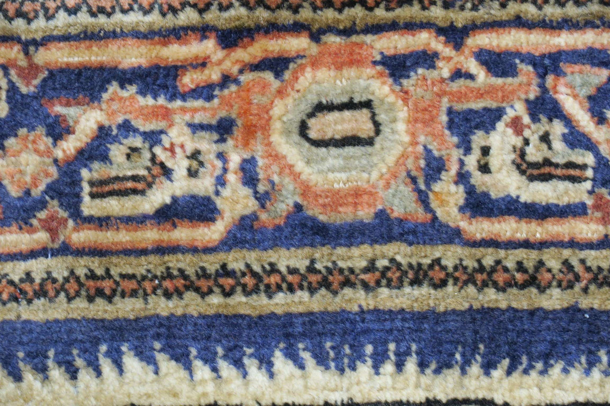 3'8'' x 5'5'' Persian Bijar Rug image 8