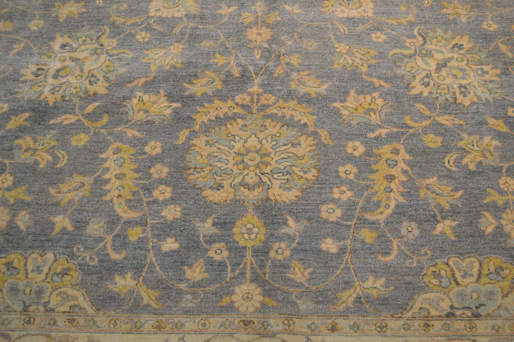 9' 1" x 12' 2" Pakistan Peshawar Rug image 6