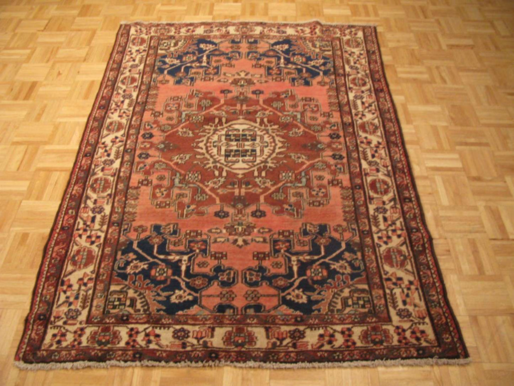 4' 4" x 6' 4" Persian Tafresh Rug image 1