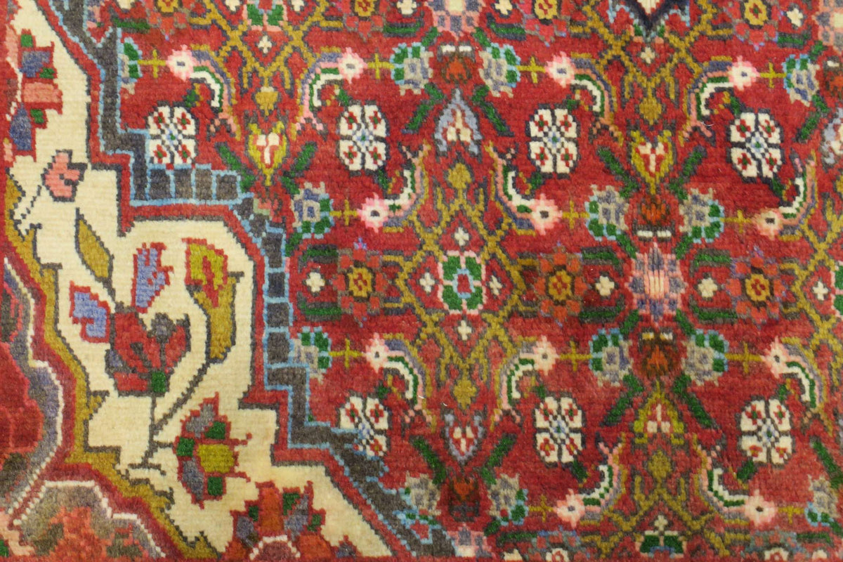 3'3'' x 5'2'' Persian Bijar Rug image 6