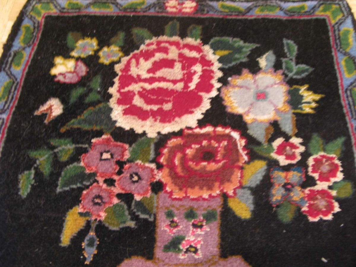 1' 0" x 1' 3" Persian Tebriz Rug image 6