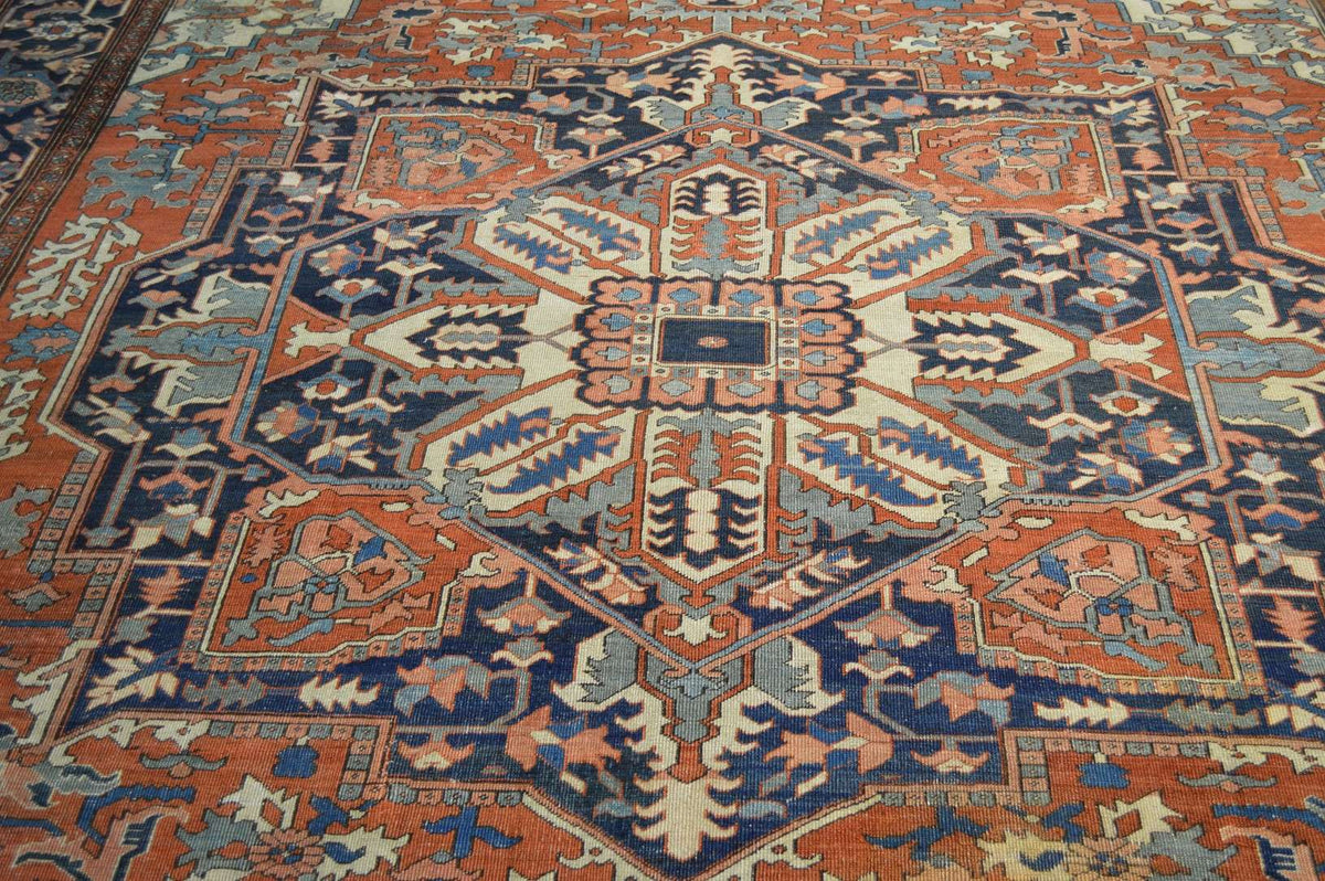 10' 0" x 11' 6" Persian Serapi Rug image 4