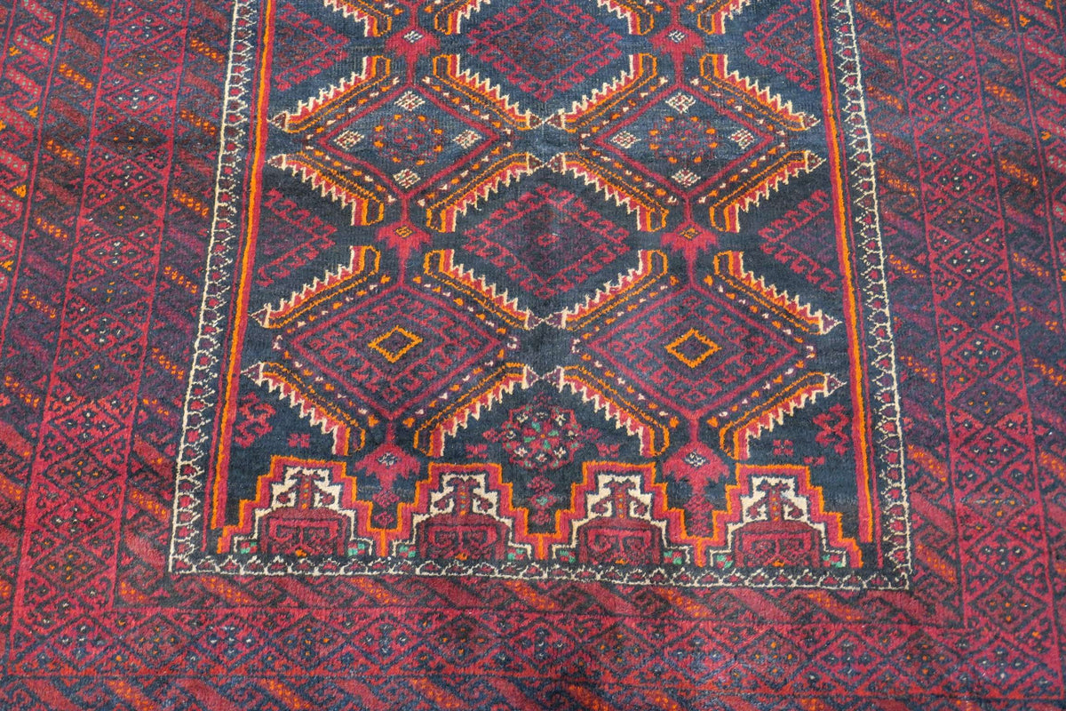 3'5'' x 7'4'' Persian Baluch Rug image 3