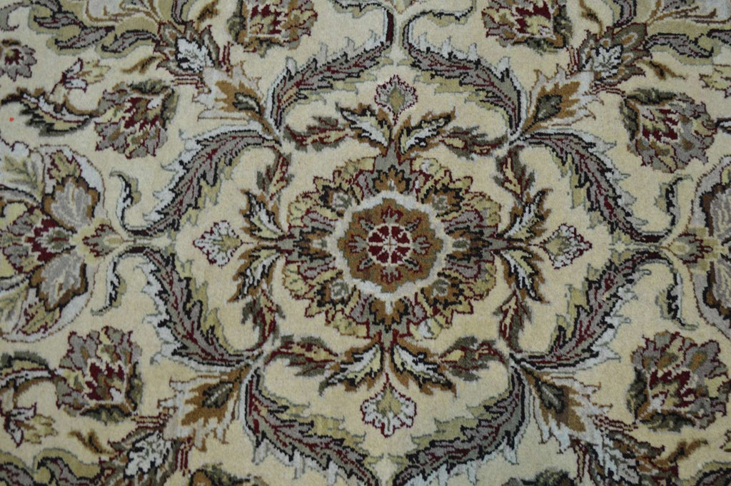 10' 0" x 10' 0" India Agra Round Rug image 5
