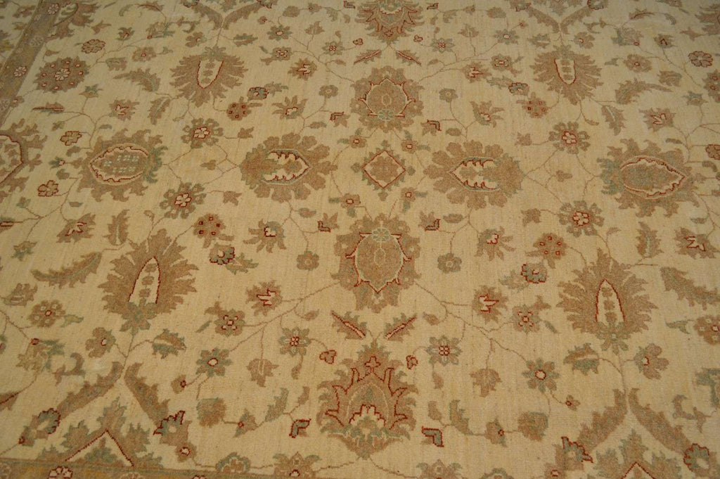 8' 0" x 9' 10" Pakistan Peshawar Rug image 3