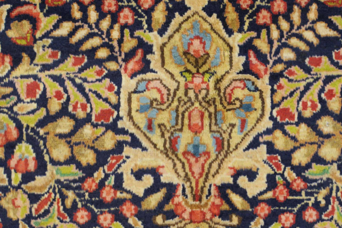 6'3'' x 9'5'' Persian Kerman Rug image 0