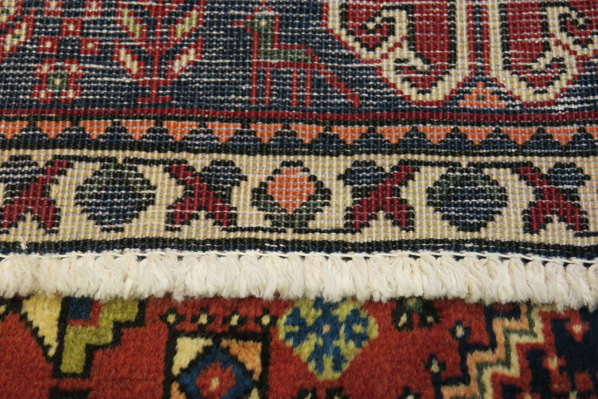 1'9'' x 3'2'' Persian Abadeh Rug image 2