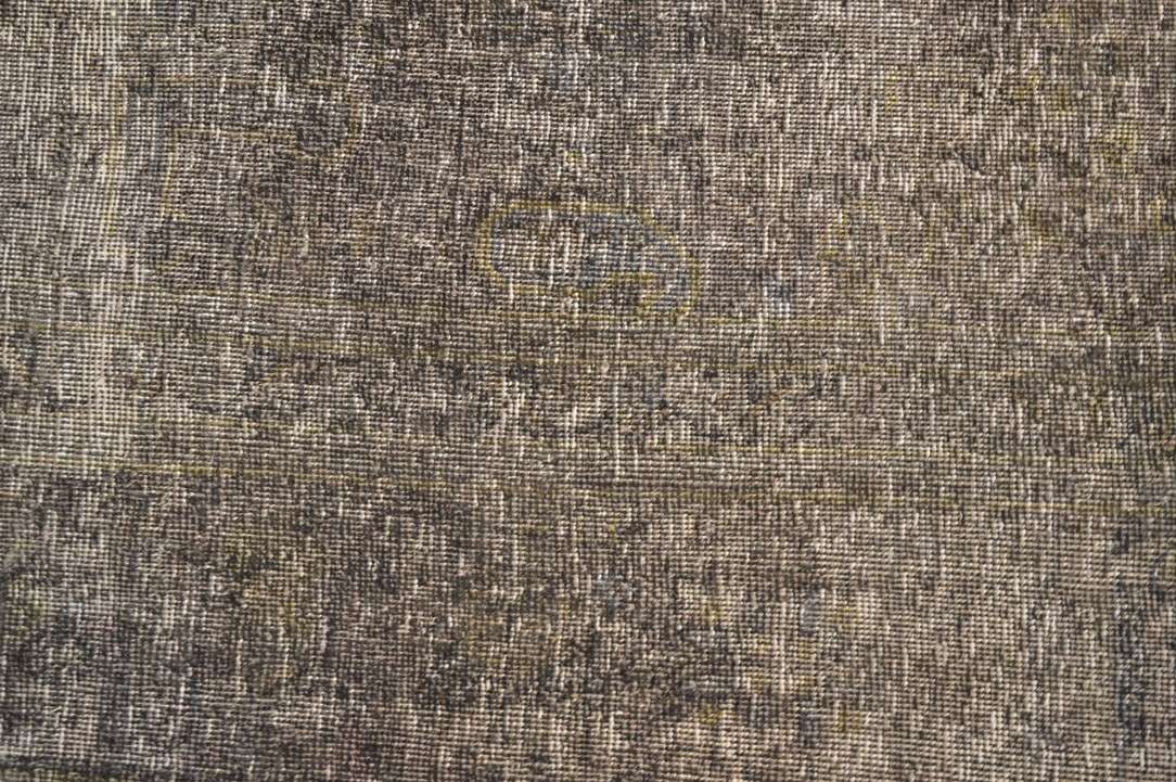 8' 0" x 10' 8" Pakistan Vintage Rug image 5