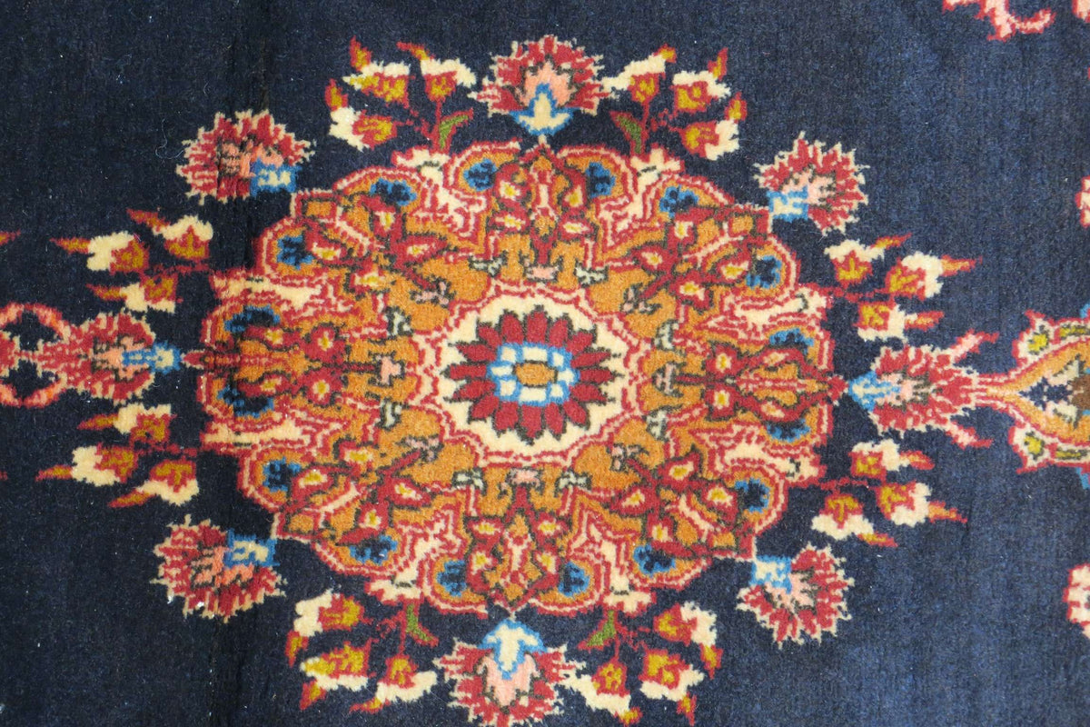 2'2'' x 5'6'' Persian Arak Rug image 7
