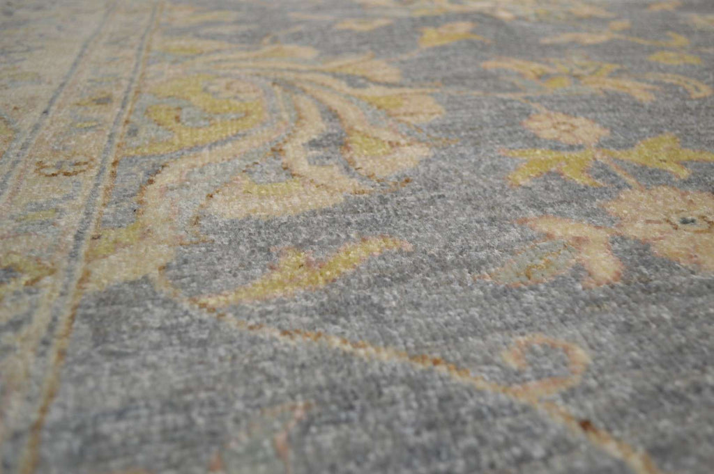 9' 1" x 12' 2" Pakistan Peshawar Rug image 3