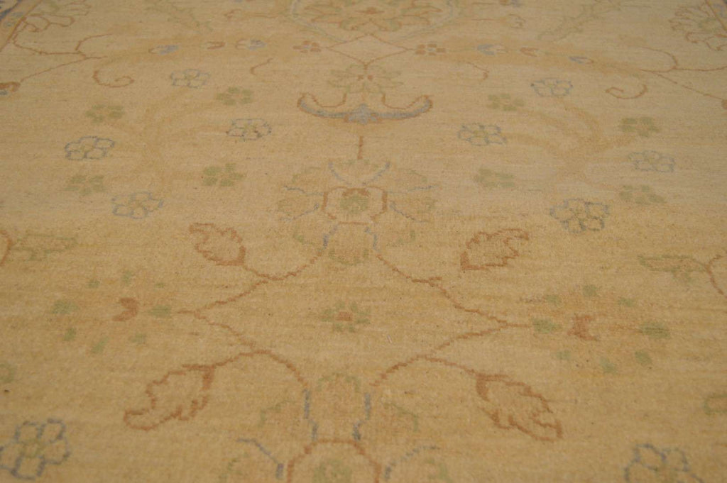 4' 0" x 5' 9" Pakistan Peshawar Rug image 6