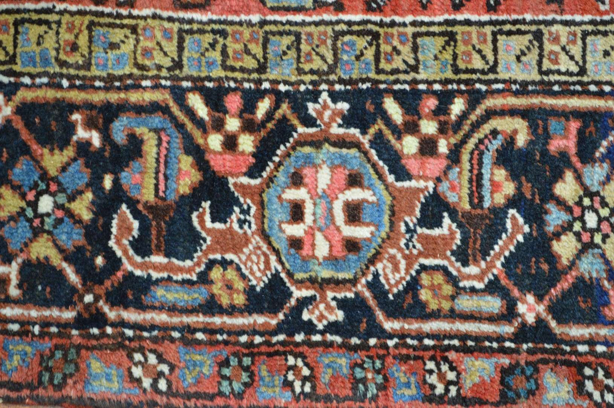 8' 4" x 11' 6" Persian Heriz Rug image 7