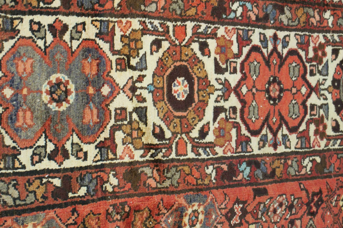 5'7'' x 10'2'' Persian Hamadan Rug image 3