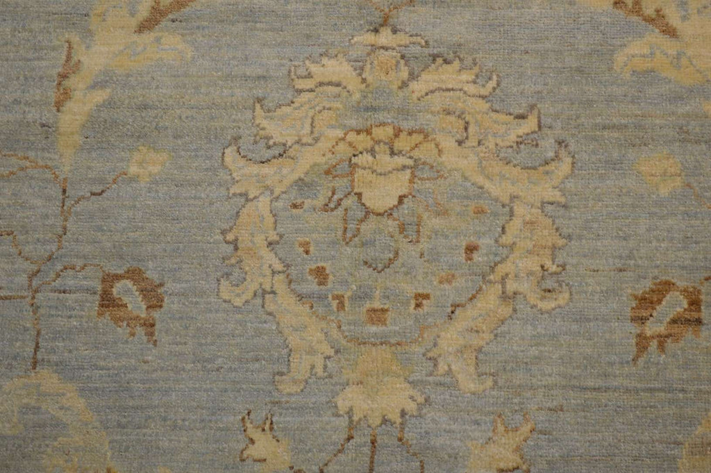 9' 10" x 13' 9" Pakistan Peshawar Rug image 5