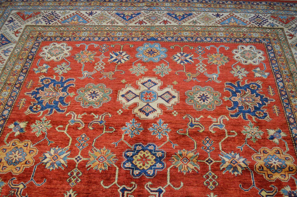 8' 10" x 11' 6" Pakistan Kazak Rug image 6