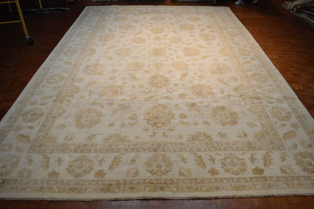 12' 0" x 17' 6" Pakistan Peshawar Rug image 1