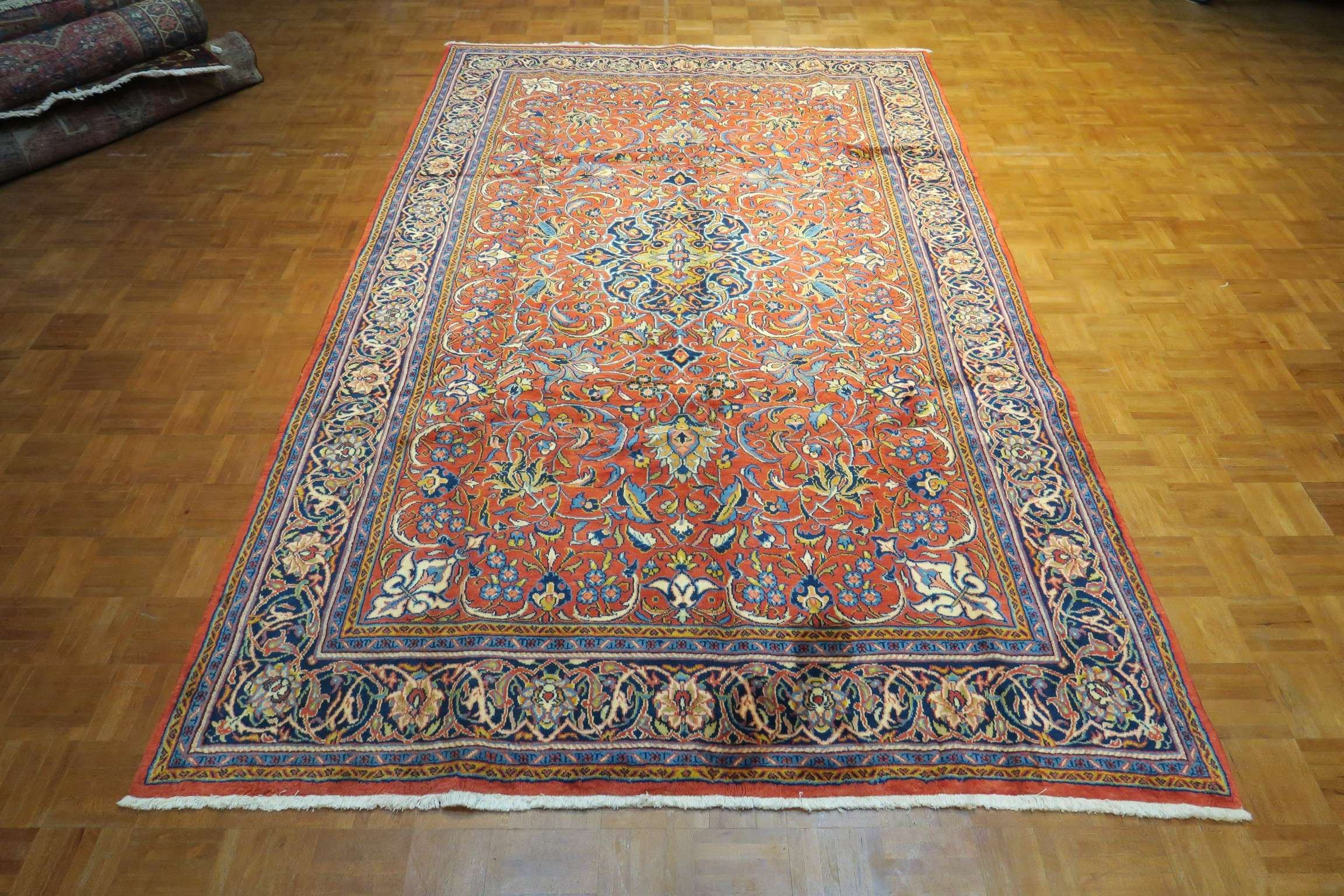 6'3'' x 10'1'' Persian Saroogh Rug