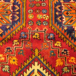 2'8'' x 10'0'' Persian Ardebil Rug