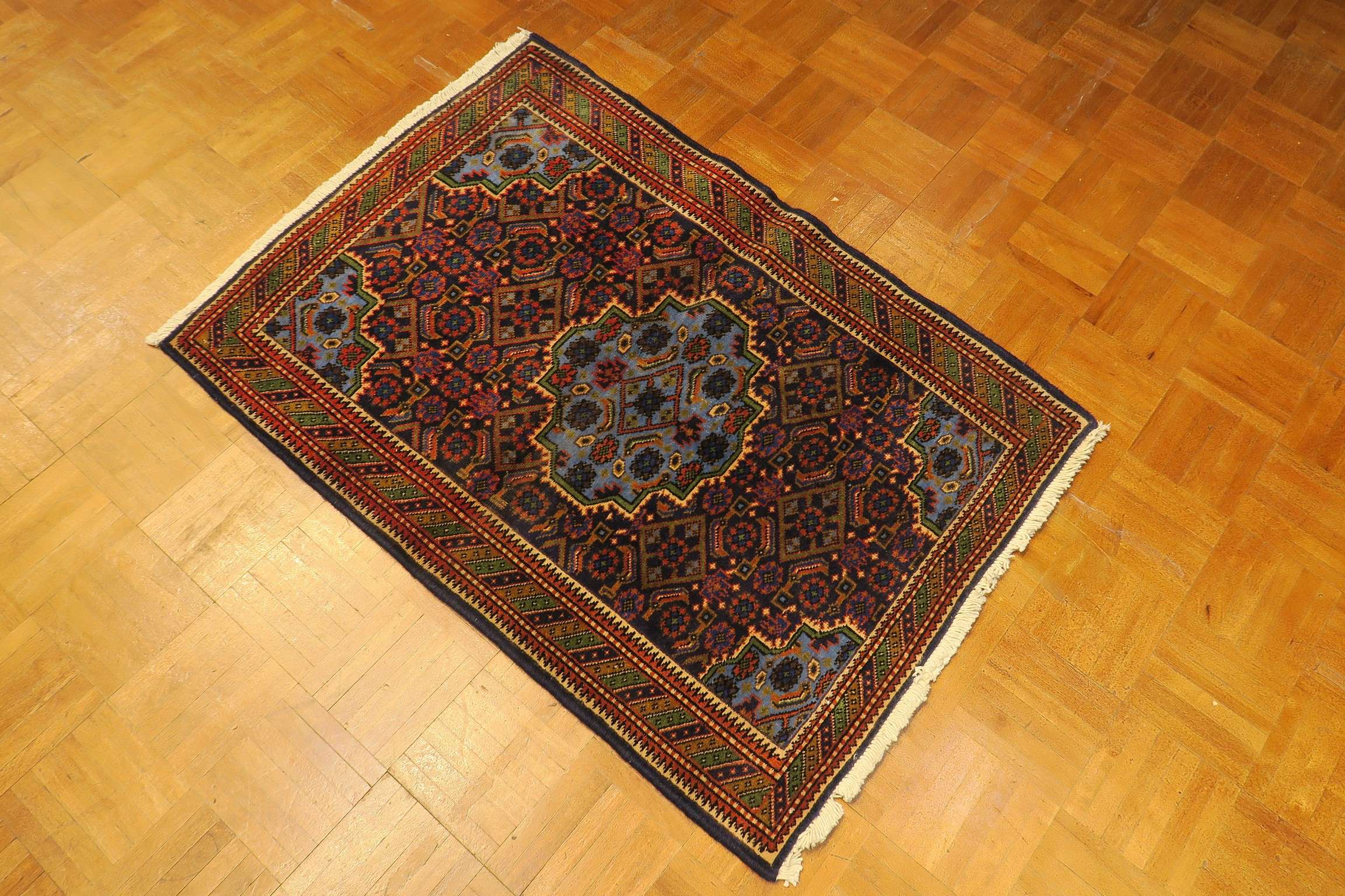 2'6'' x 3'6'' Persian Ardebil Rug - Image 5