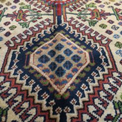 2'6'' x 4'3'' Persian Yalameh Rug