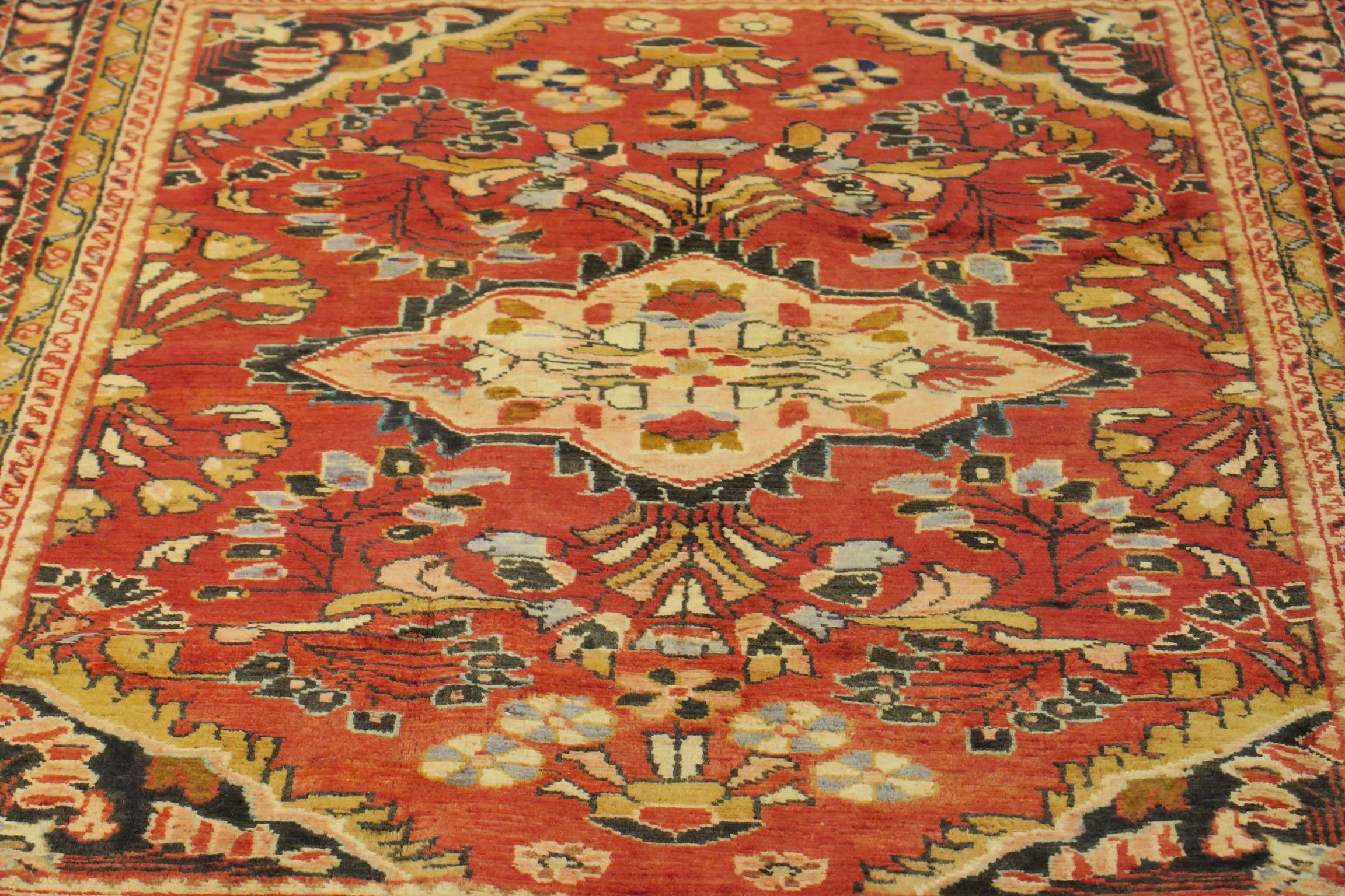 3'9'' x 5'3'' Persian Hamedan Rug - Image 10