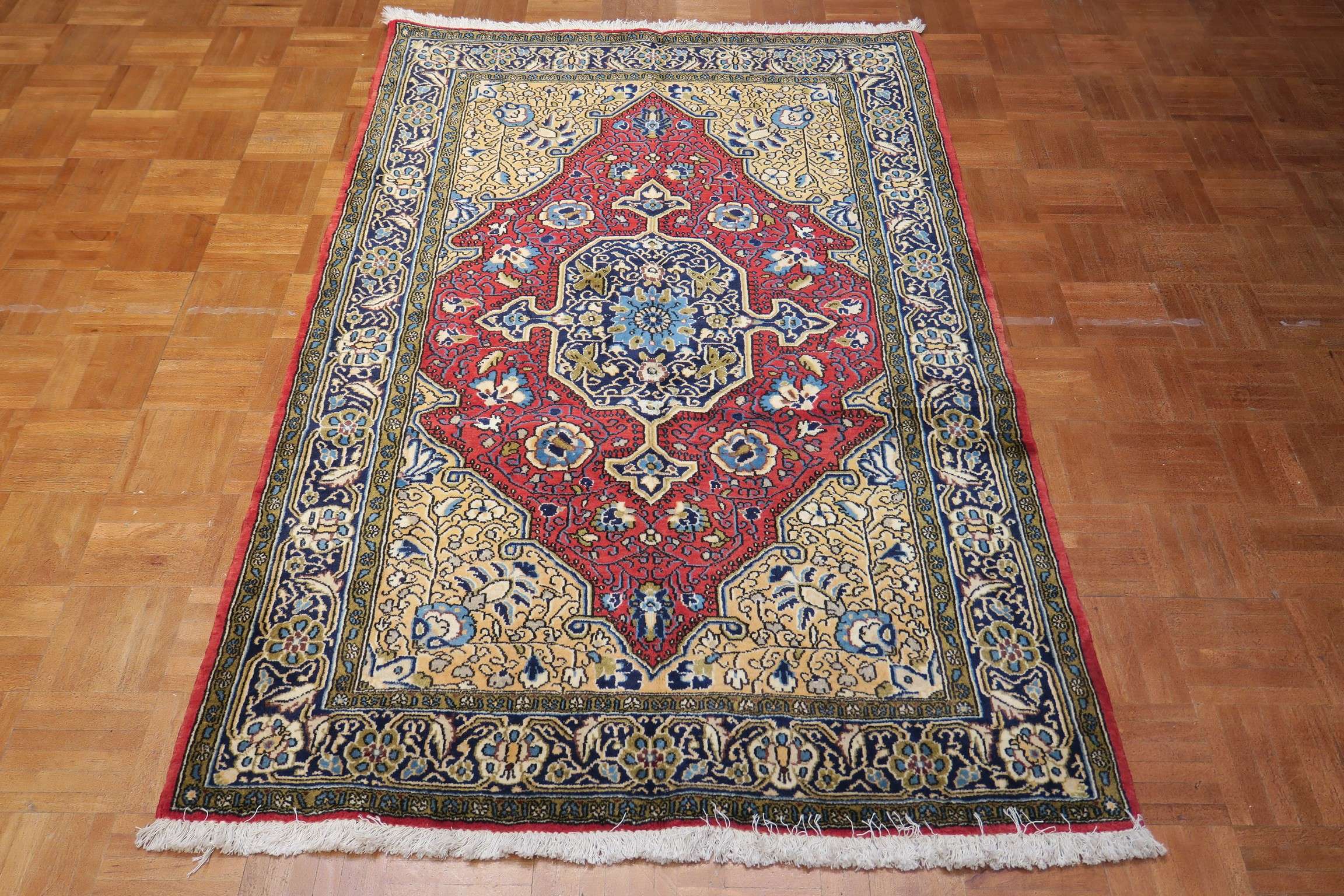 3'5'' x 5'6'' Persian Qoumsheh Rug - Image 5