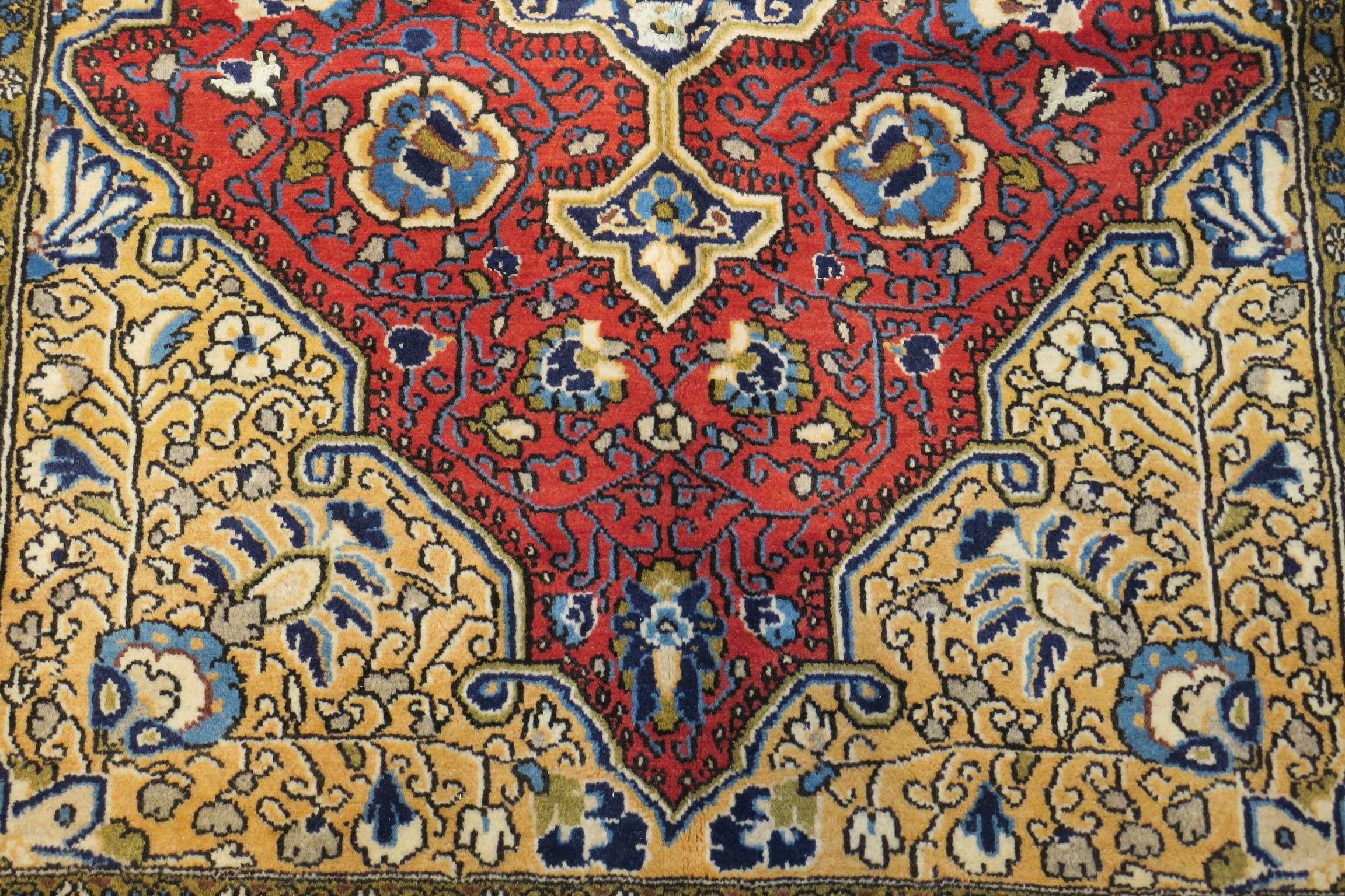 3'5'' x 5'6'' Persian Qoumsheh Rug - Image 4