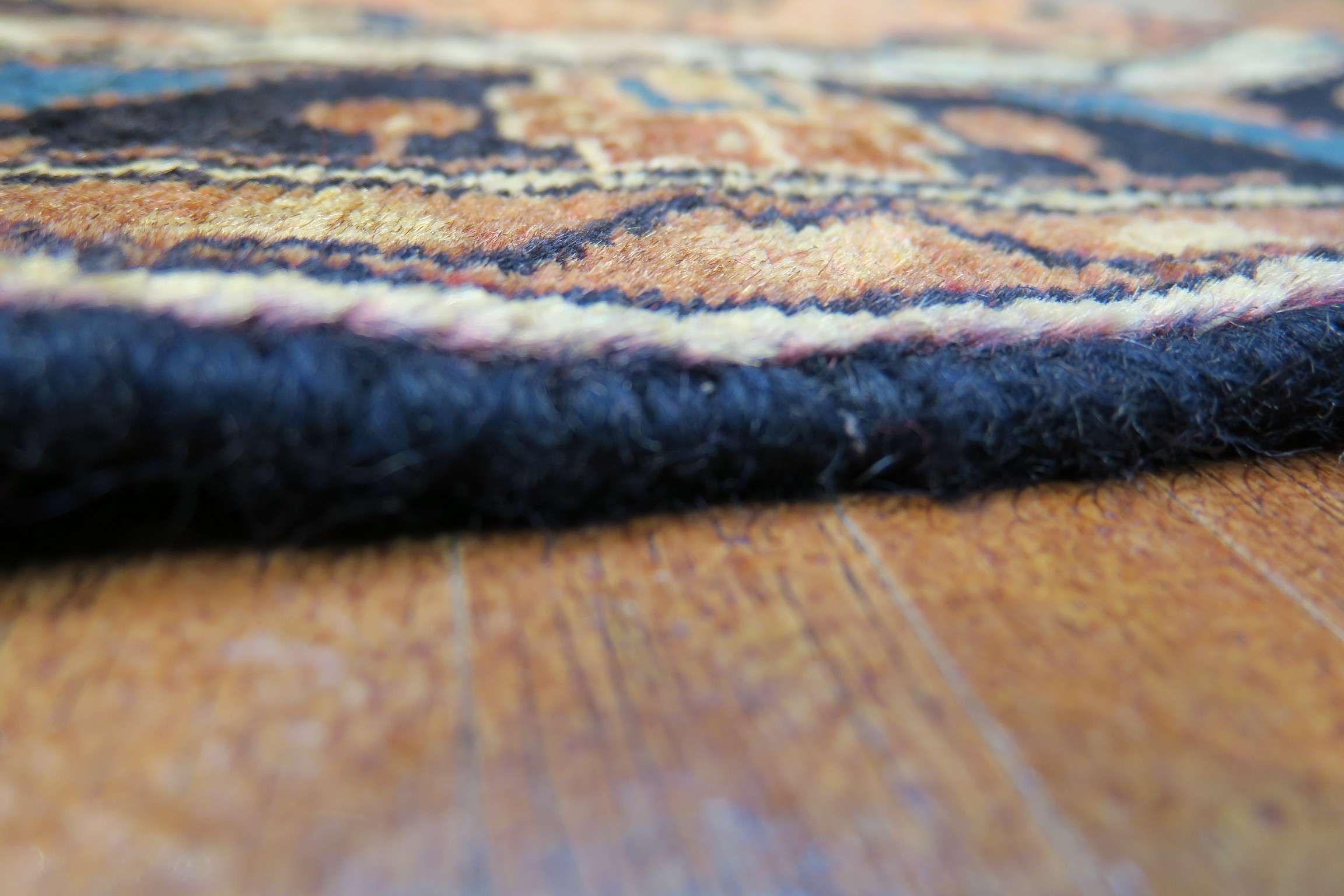3'3'' x 6'9'' Persian Hamedan Rug - Image 8