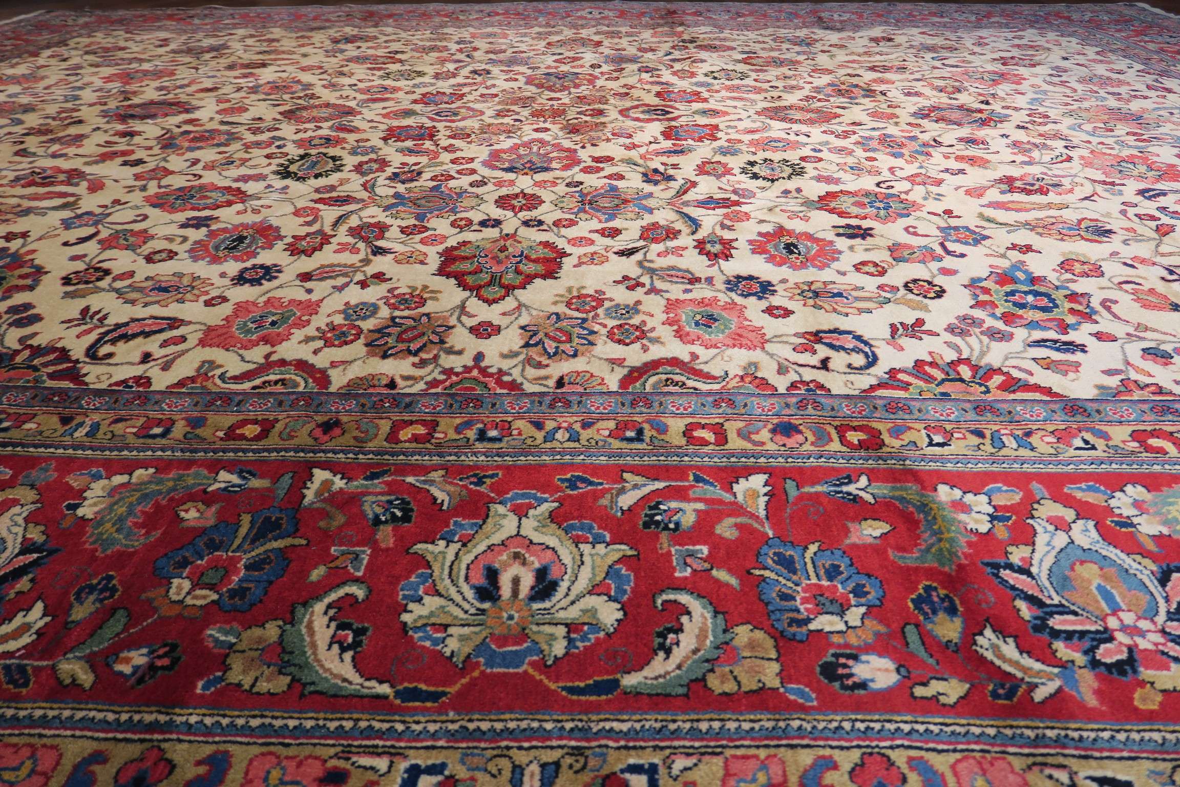 10'3'' x 13'6'' Persian Saroogh Rug - Image 3
