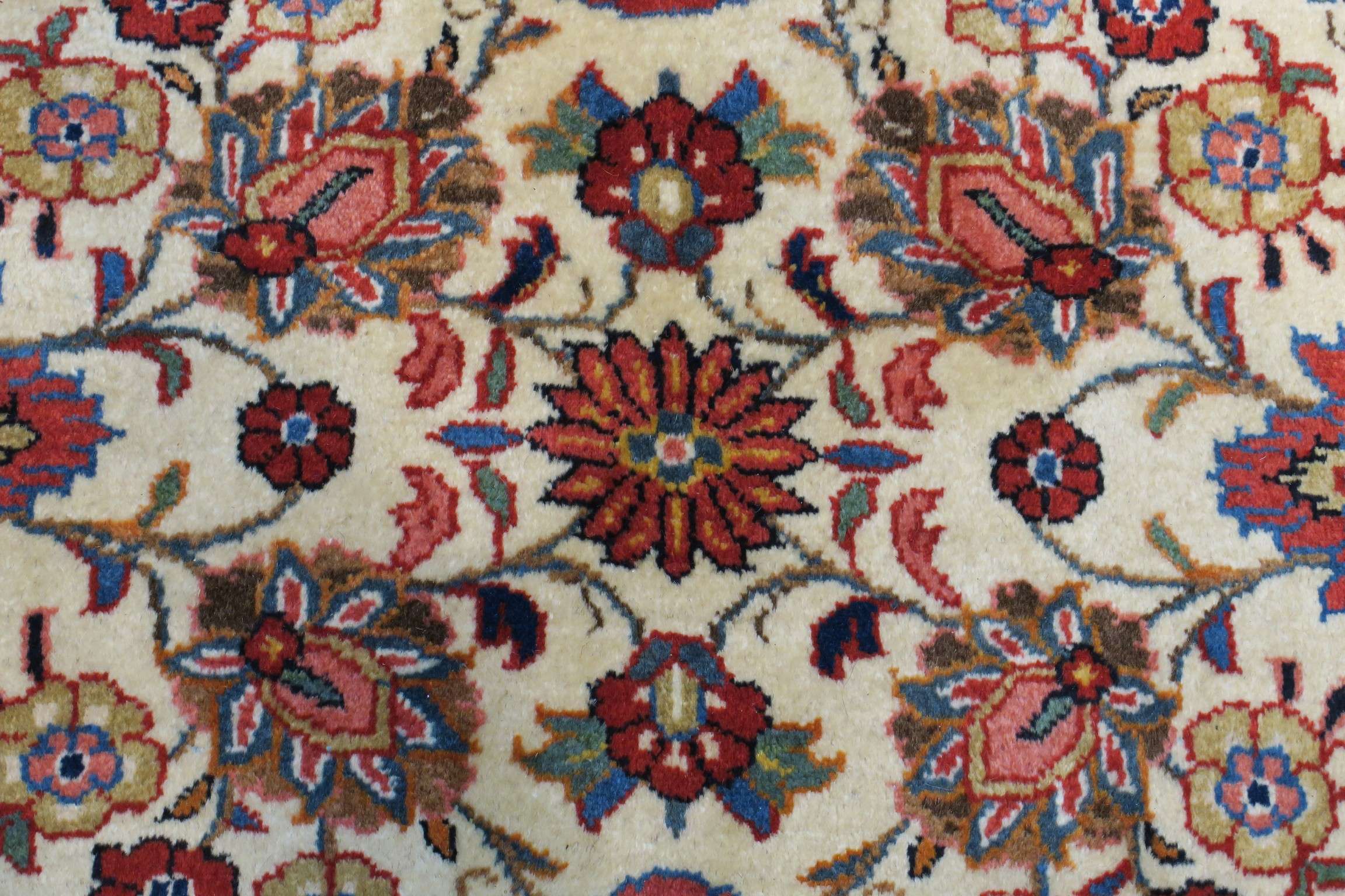 10'3'' x 13'6'' Persian Saroogh Rug - Image 9