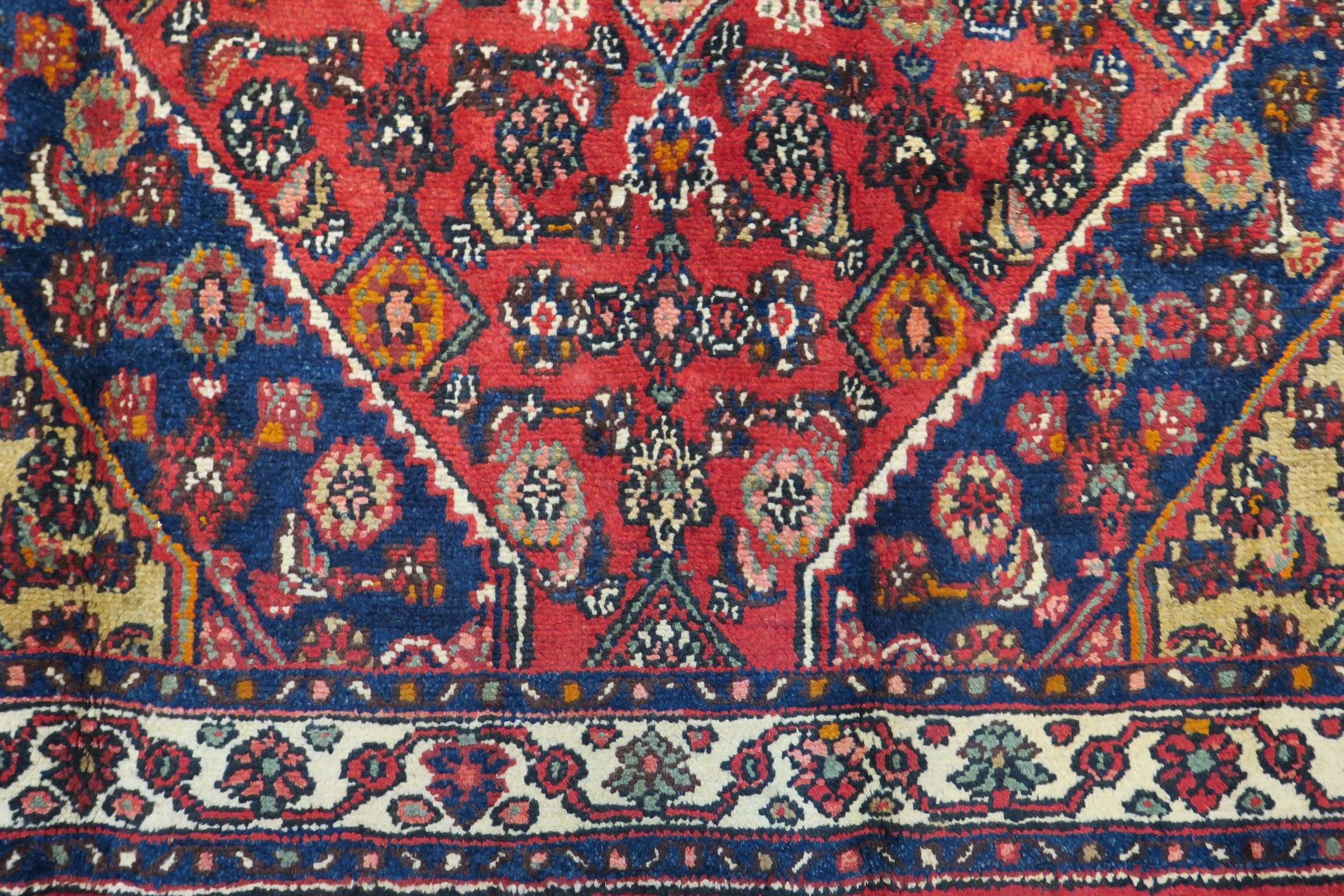 4'4'' x 7'0'' Persian Hamedan Rug - Image 8