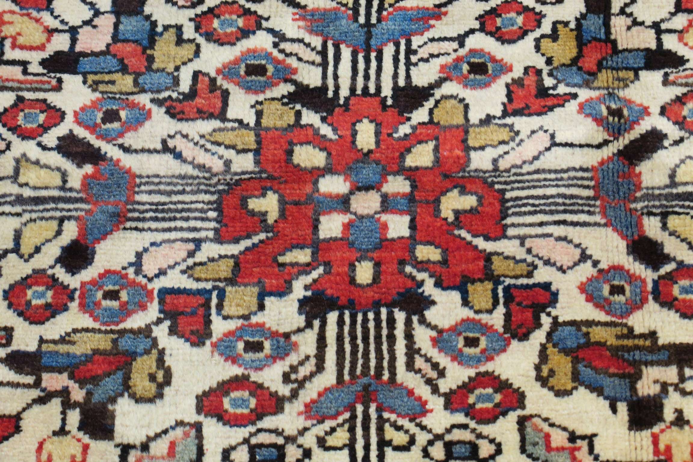5'1'' x 6'8'' Persian Hamedan Rug - Image 10