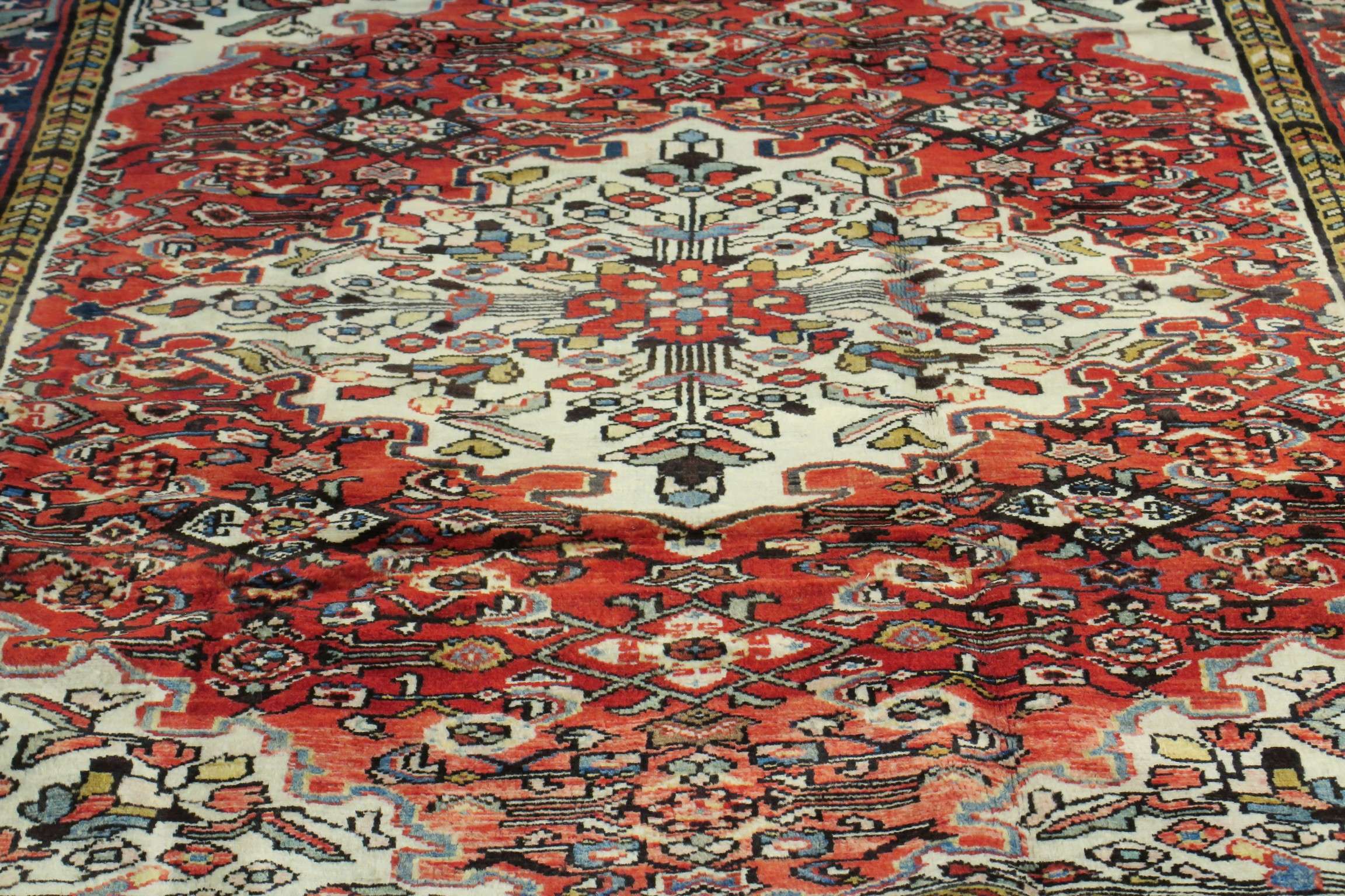 5'1'' x 6'8'' Persian Hamedan Rug - Image 11