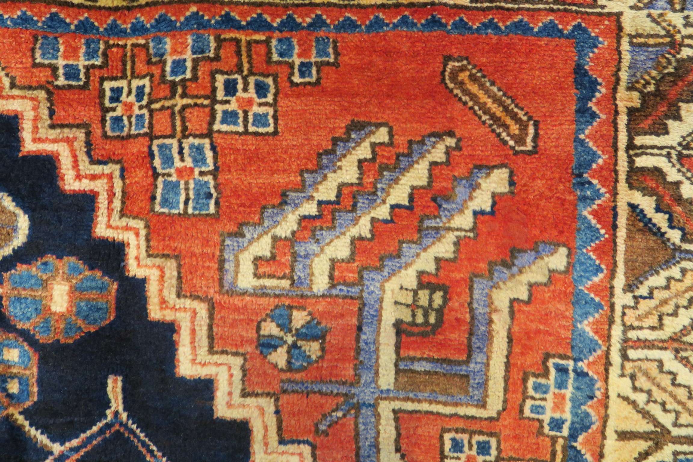 4'4'' x 7'0'' Persian Hamedan Rug - Image 2
