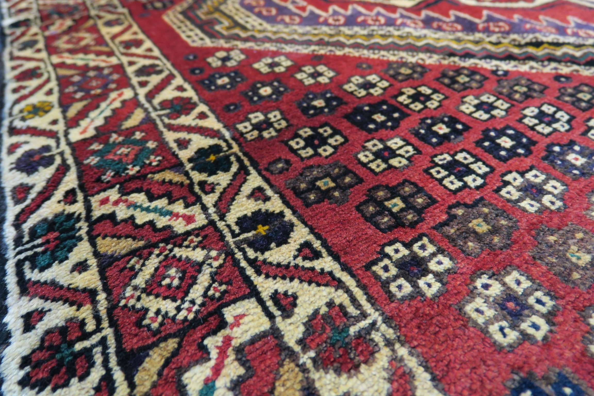 4'9'' x 6'8'' Persian Sirjan Rug - Image 3
