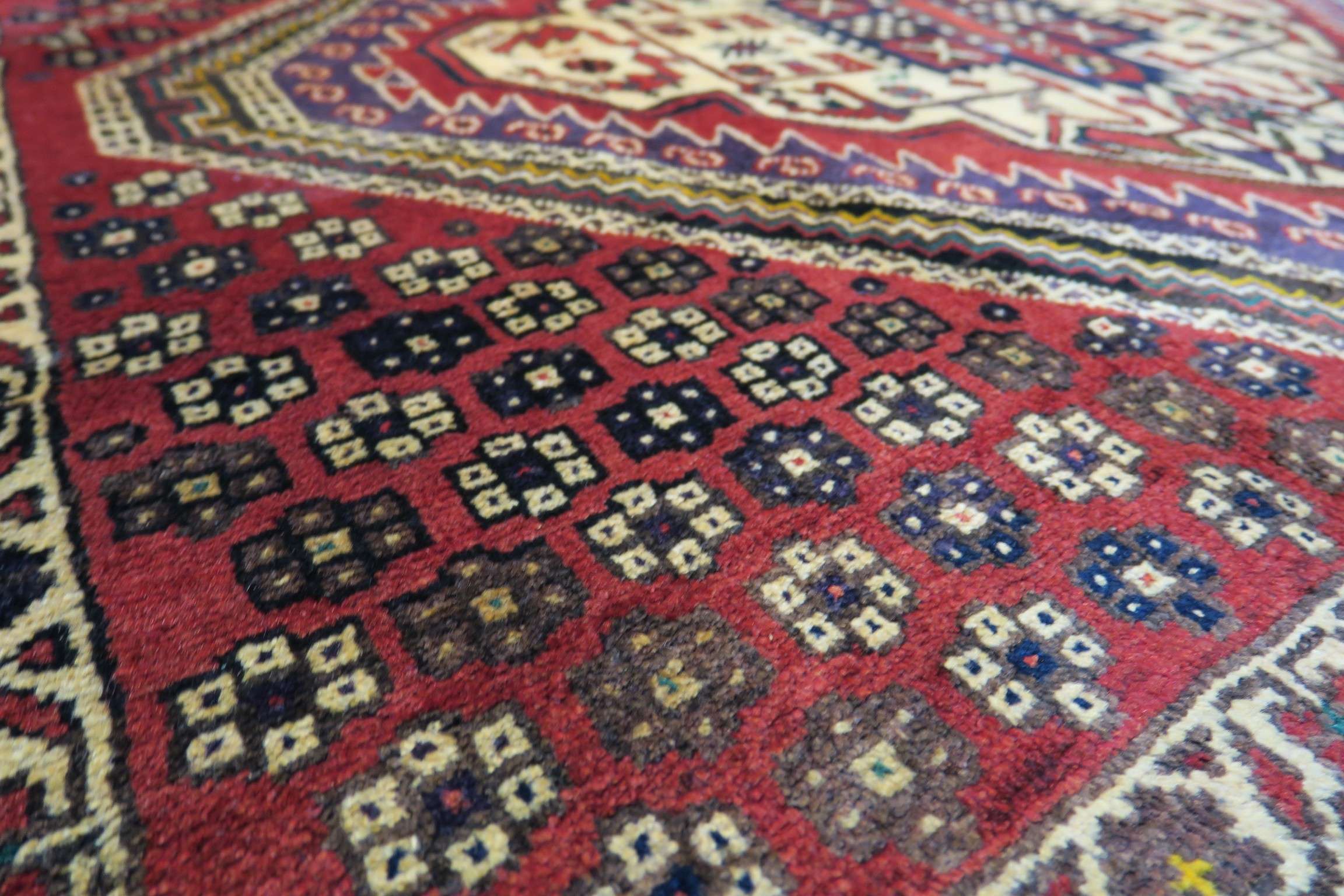 4'9'' x 6'8'' Persian Sirjan Rug - Image 10