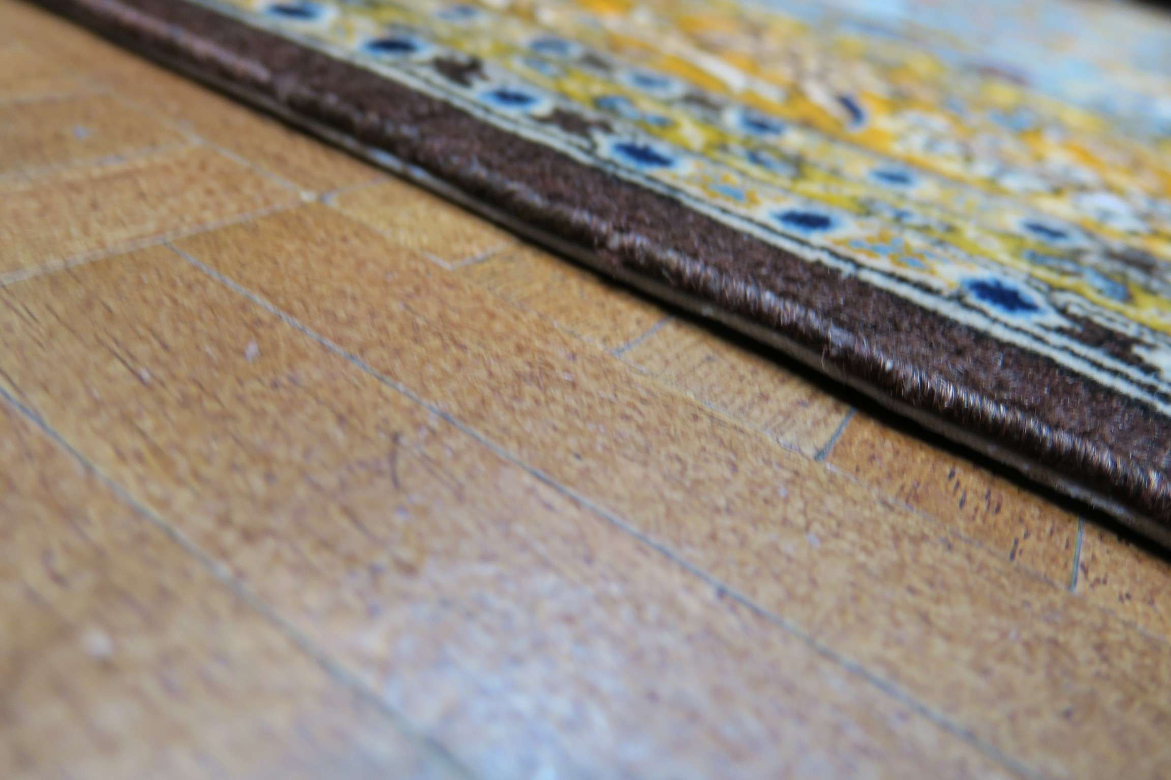 4'9'' x 6'4'' Persian Qoumsheh Rug - Image 11