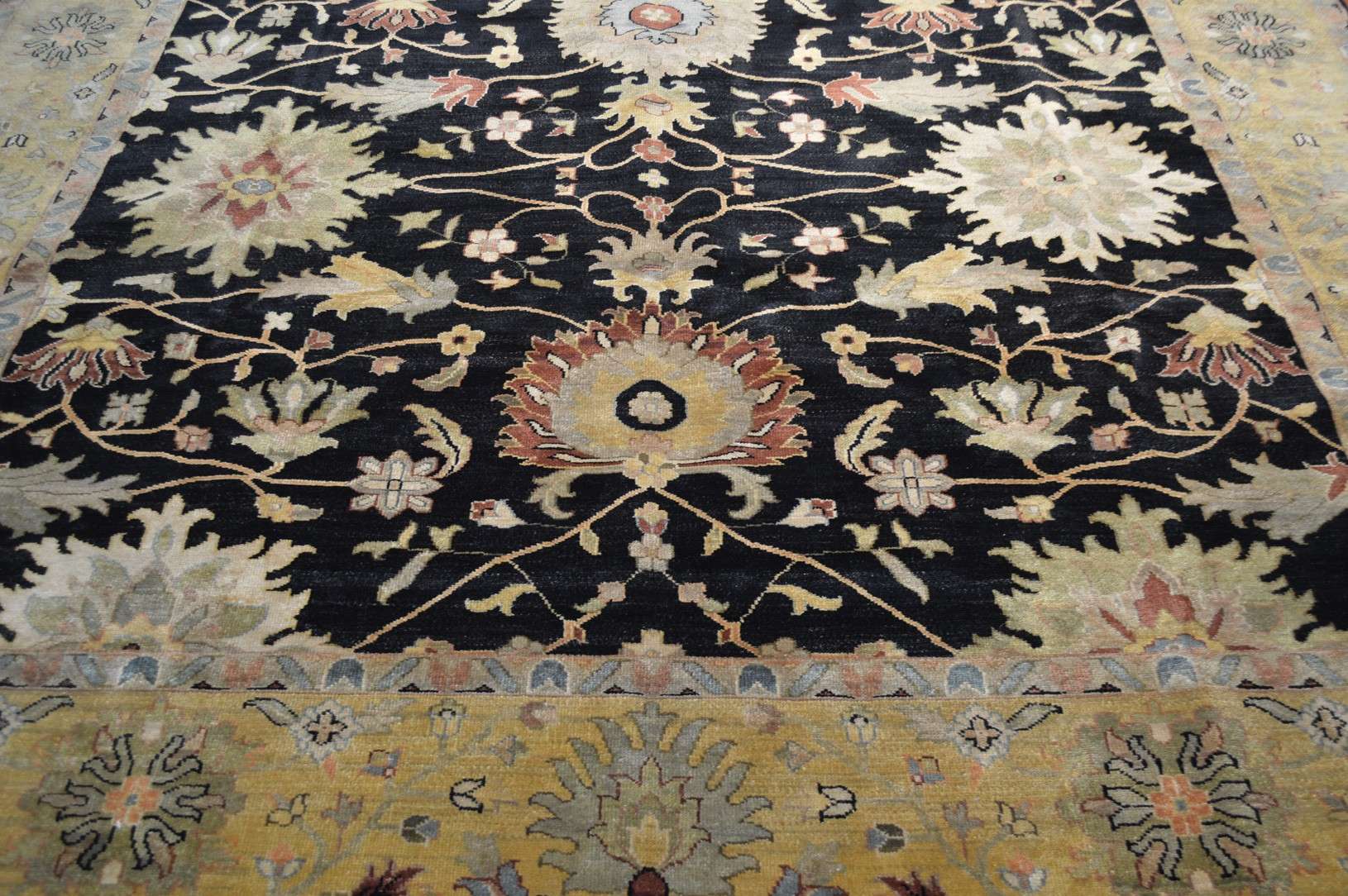 9' 1" x 12' 0" India Mahal Rug - Image 3