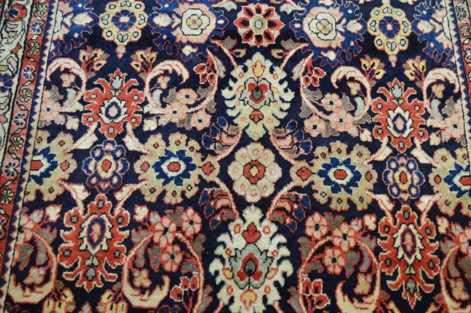 4' 8" x 10' 0" Persian Sarouk Rug - Image 10