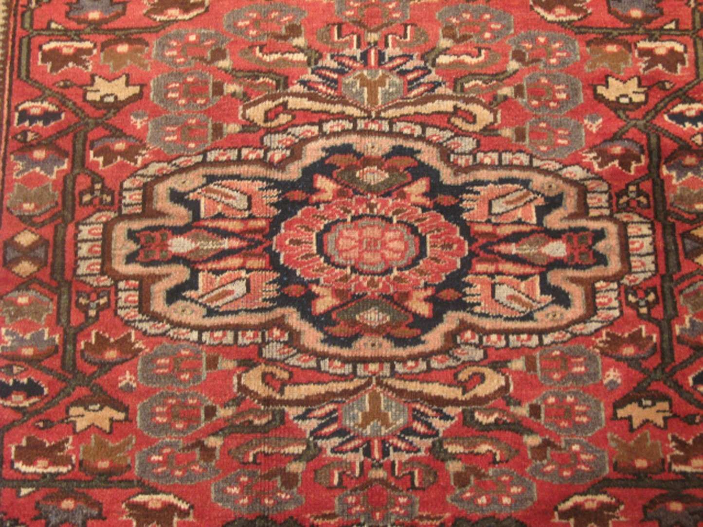 4' 4" x 6' 5" Persian Lilian Rug - Image 4