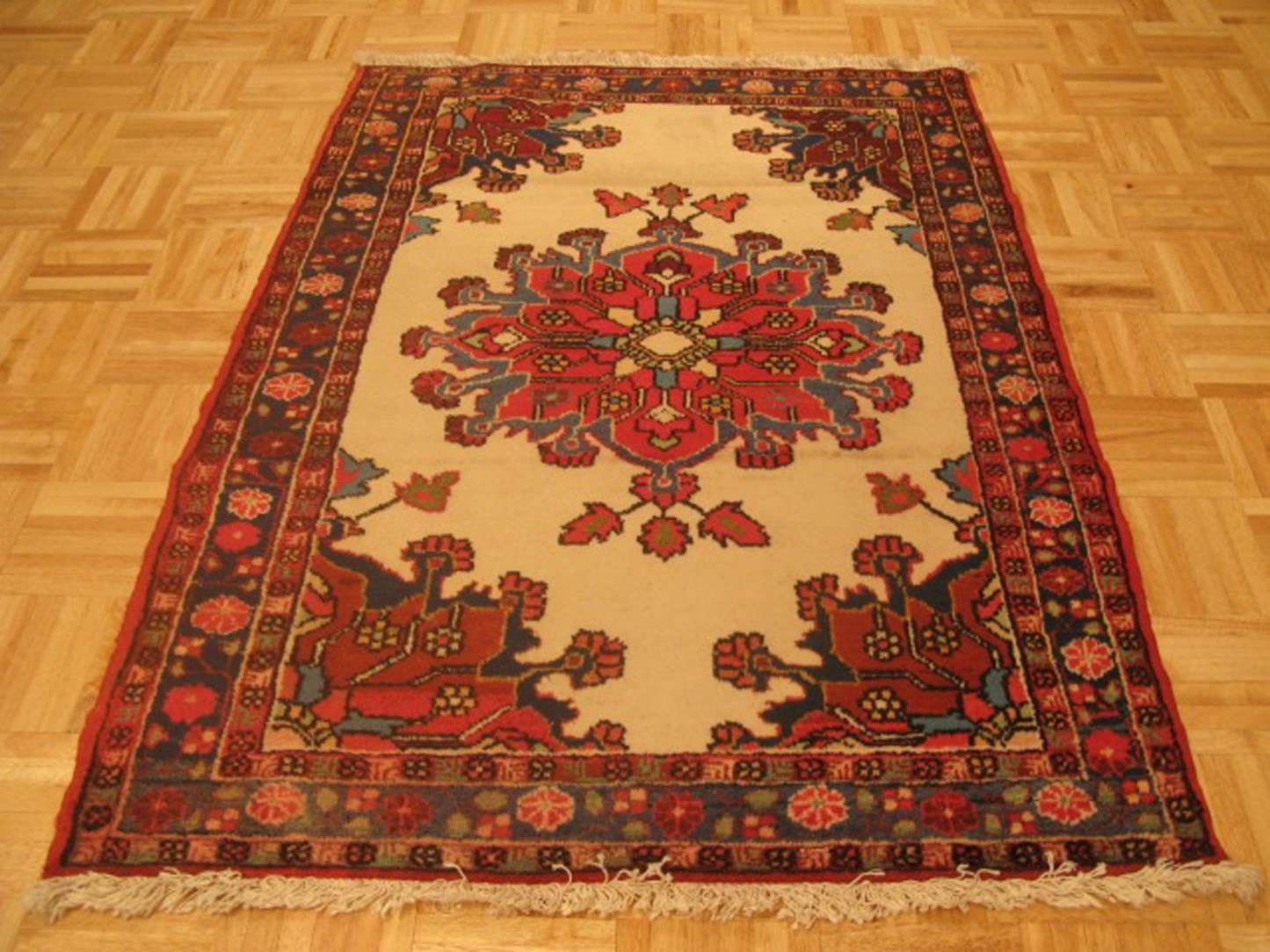 3' 1" x 4' 4" Persian Tafresh Rug - Image 2