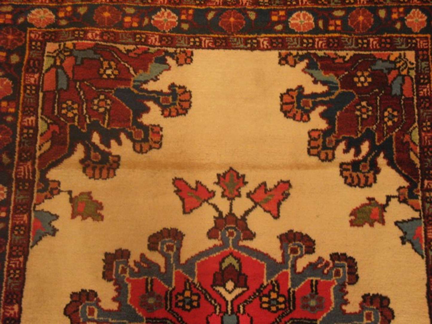3' 1" x 4' 4" Persian Tafresh Rug - Image 3