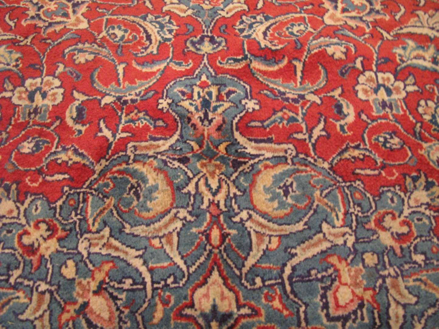 9' 8" x 13' 1" Persian Sarouk Rug - Image 8