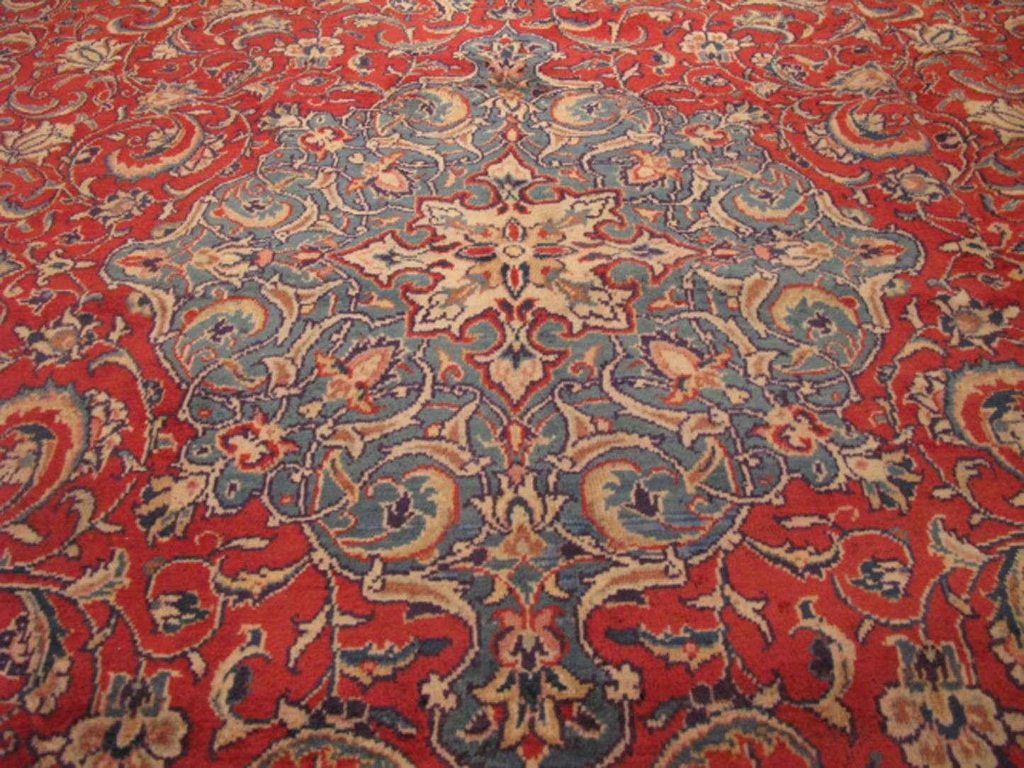 9' 8" x 13' 1" Persian Sarouk Rug - Image 4