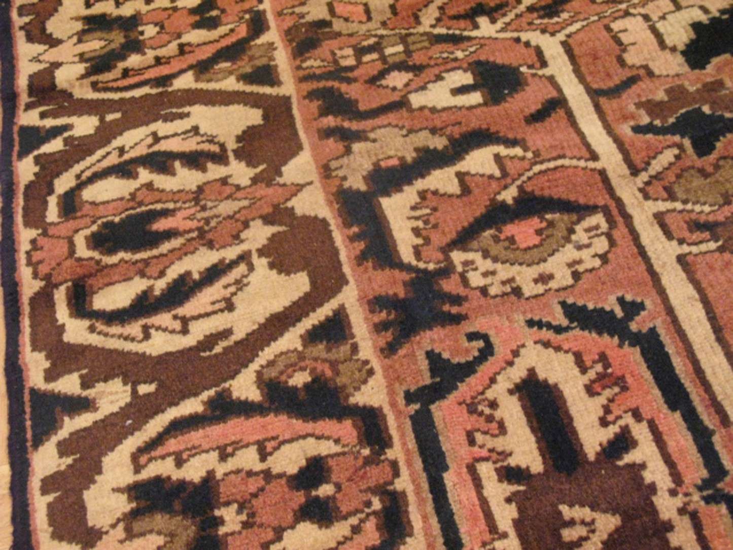 6' 3" x 10' 0" Persian Bakhtiari Rug - Image 11
