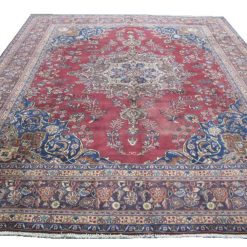 9' 9" x 13' 0" Persian Mehad Rug