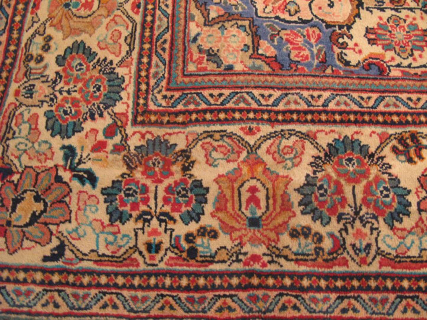 10' 6" x 14' 4" Persian Sarouk Rug - Image 11