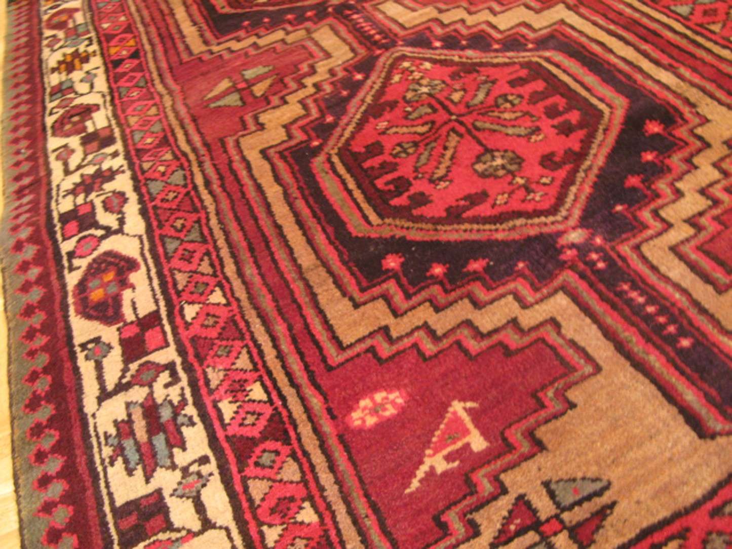 3' 7" x 6' 2" Persian Sarab Rug - Image 4