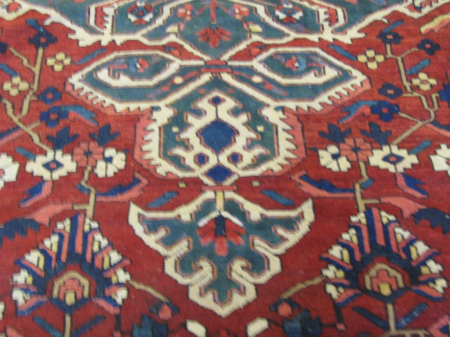 10' 7" x 15' 0" Persian Bakhtiari Rug - Image 5