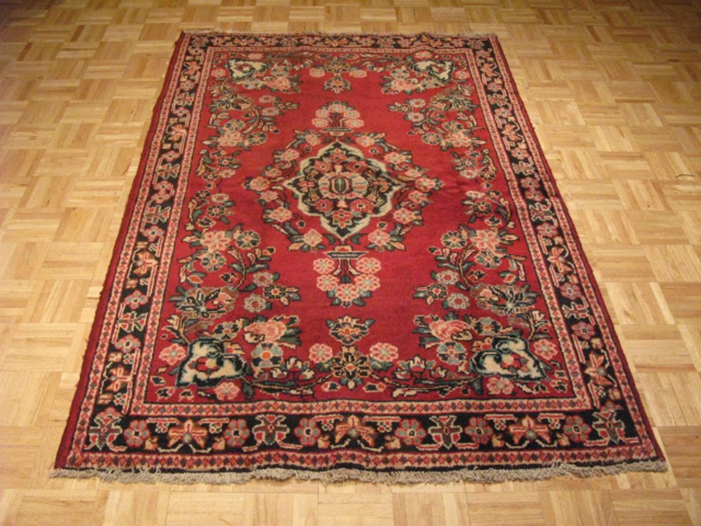 4' 4" x 6' 7" Persian Sarouk Rug - Image 2